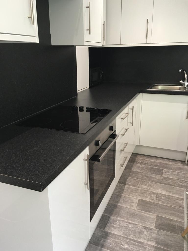 22) 105 Cottingham Road Kitchen 20.07.2020.jpg