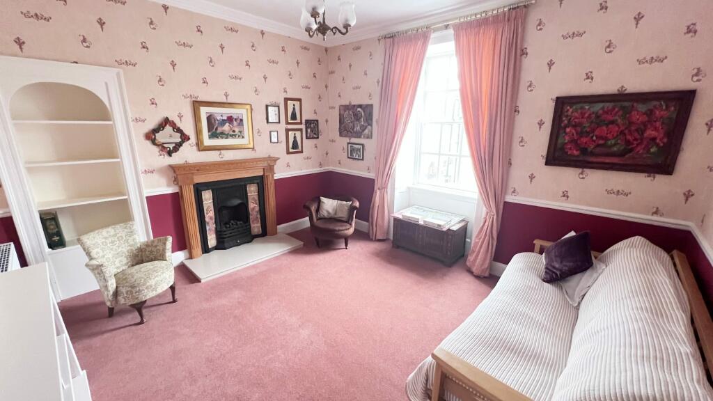 47 Castle Street, Kirkcudbright - Williamson and H