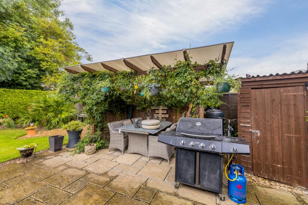 42 Pennyfield (Pinchbeck)-10