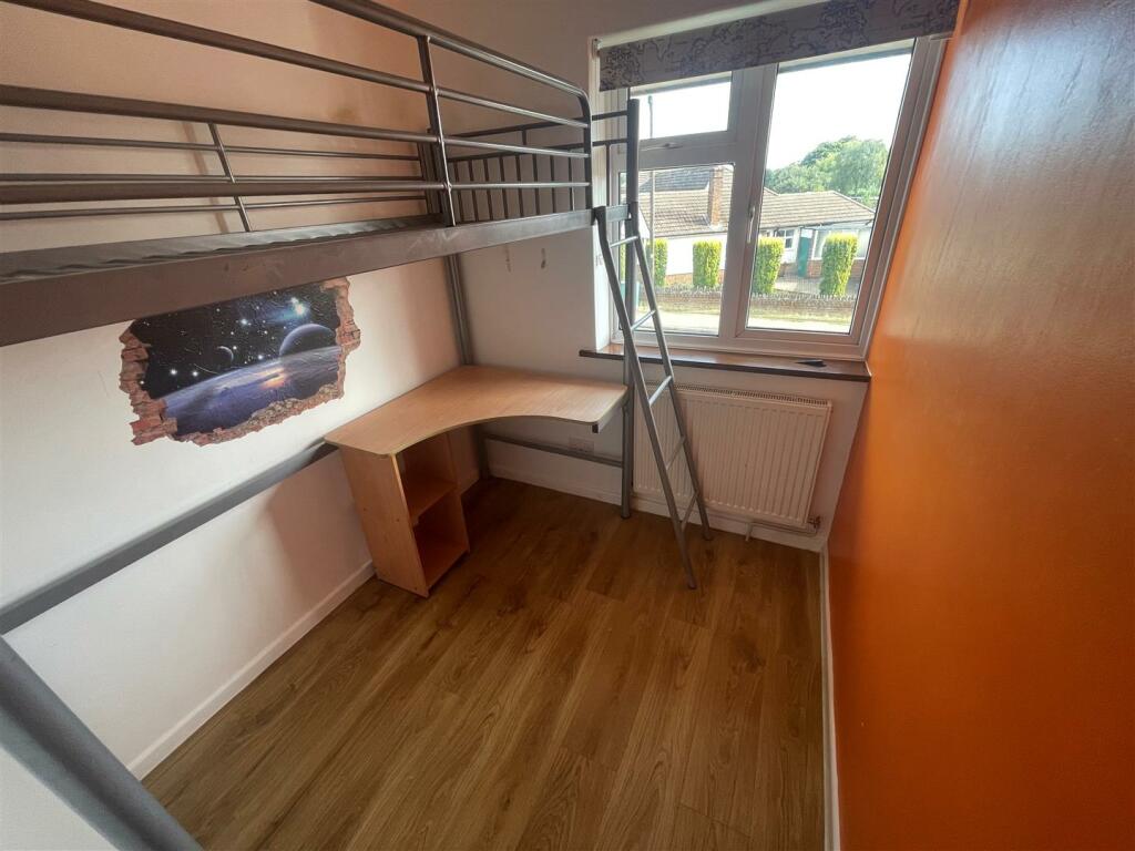 bedroom 3.jpg
