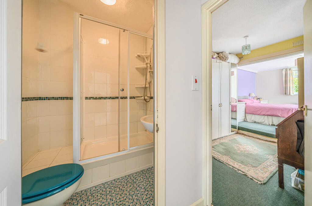 1306952-6-684bf8a...