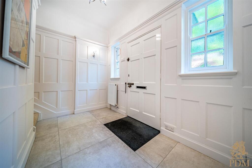 25044- 20 Arlington Drive_015.jpg