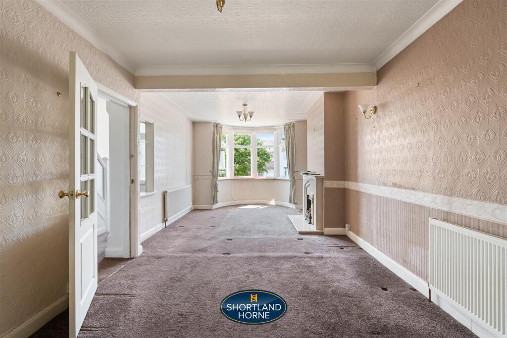 Lounge / Dining Room