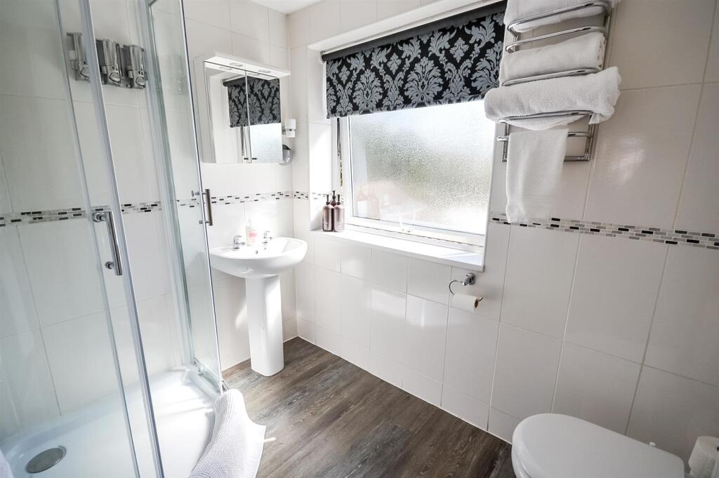Family shower room 1.jpg