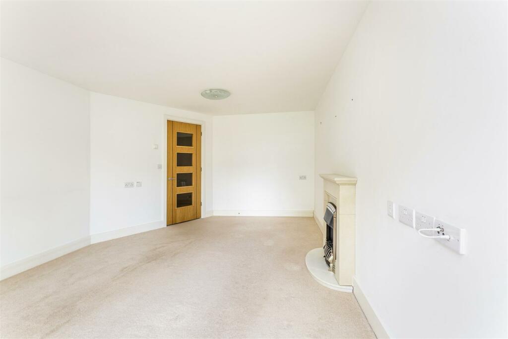 Victory Court- photos (1).jpg