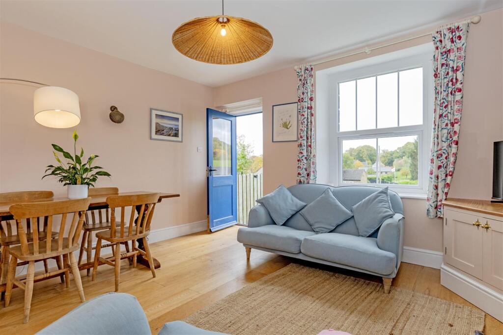 Reception Room-5.jpg