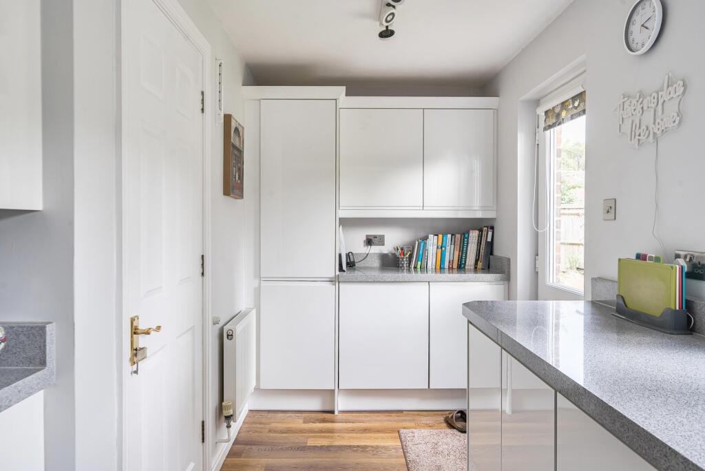 1370665-16-68f10f...