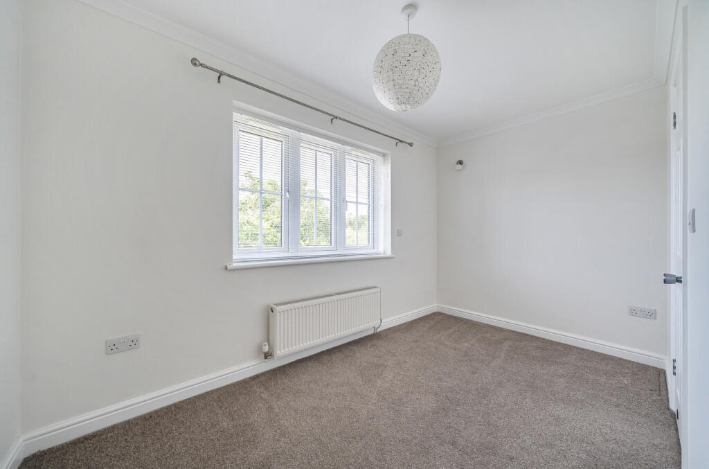 1310428-10-685eae...