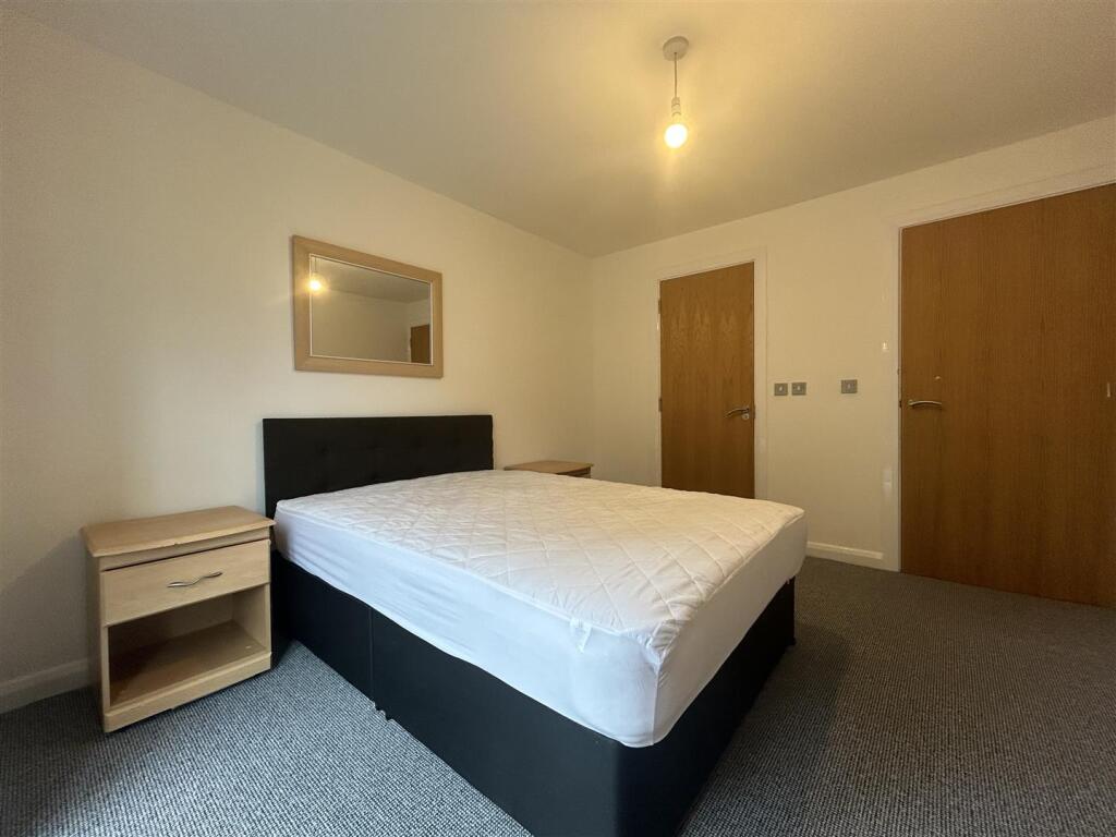 1st Bedroom (2).jpeg