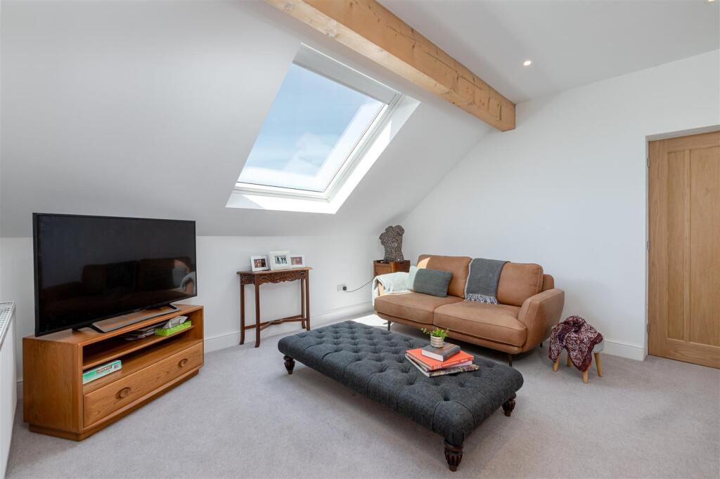 Principal Bedroom Sitting area