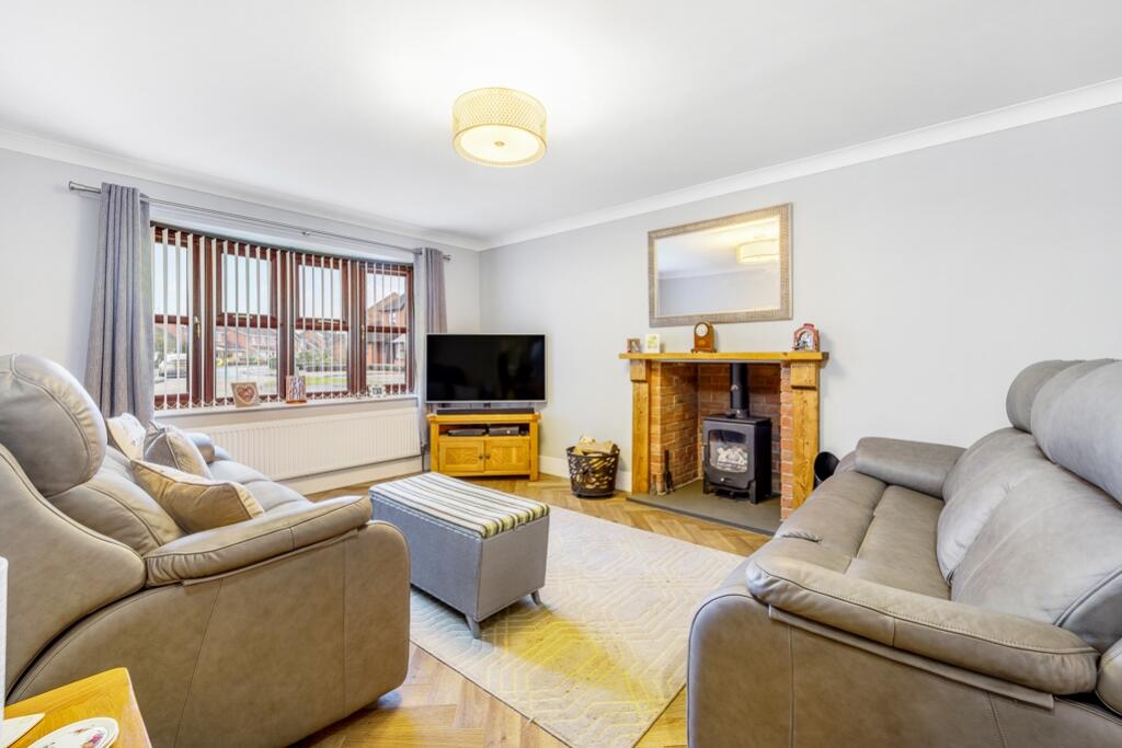 1 Estella Way (Spalding)-13