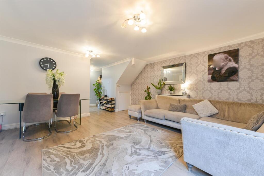 Cronin Close, Larkfield6.jpg