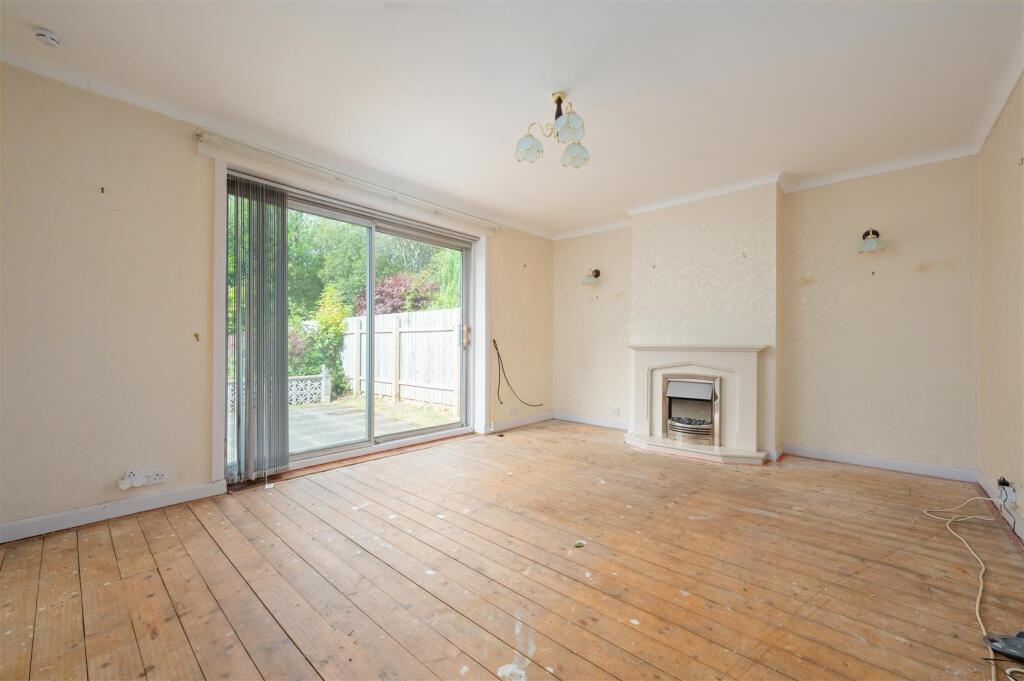 18LinburnGrove009.JPG