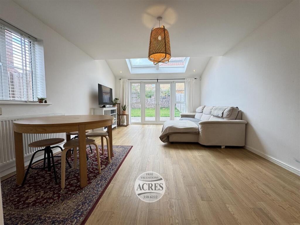 IMG_4006 (Large).jpg