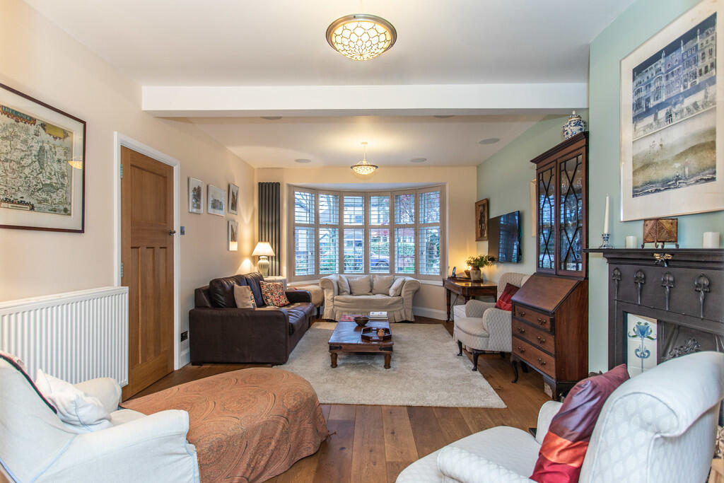 70 Braemore Road3...