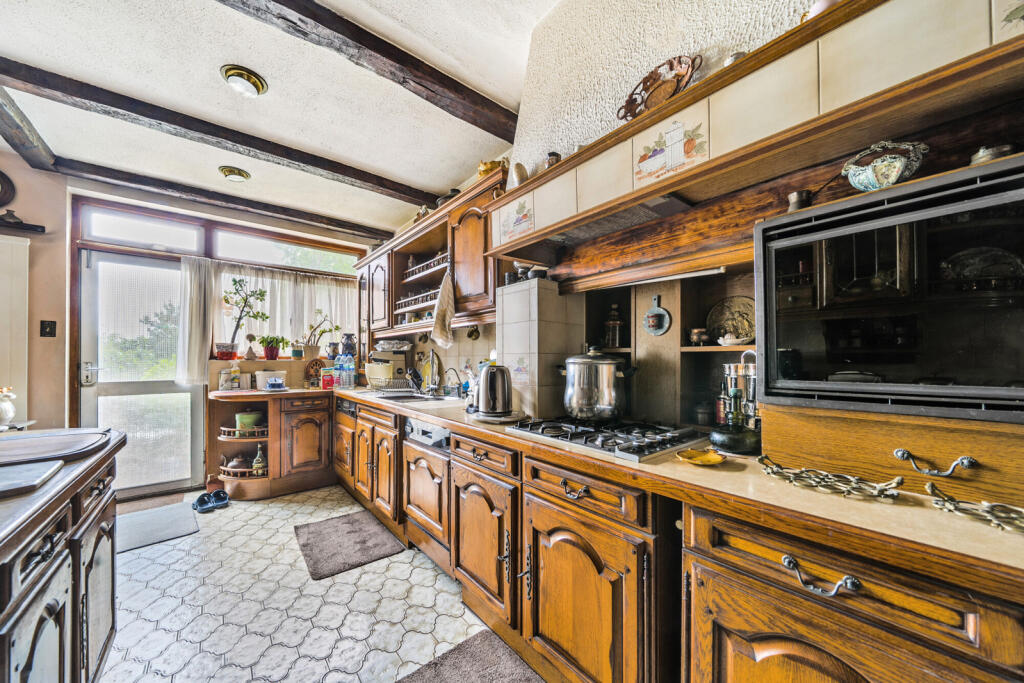 5-1295950-9-682b1...