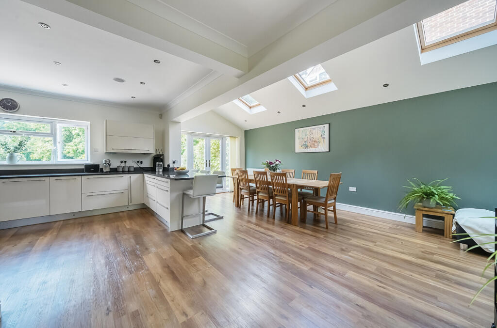 1335478-33-689602...