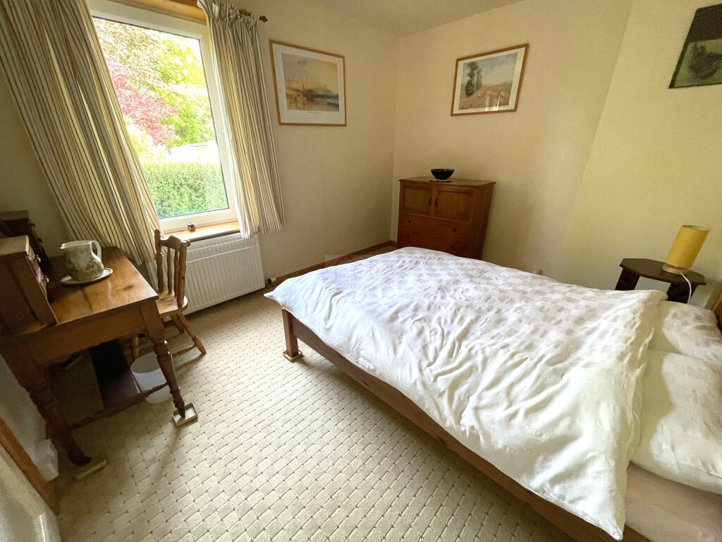 5 Bedroom 1b.JPG