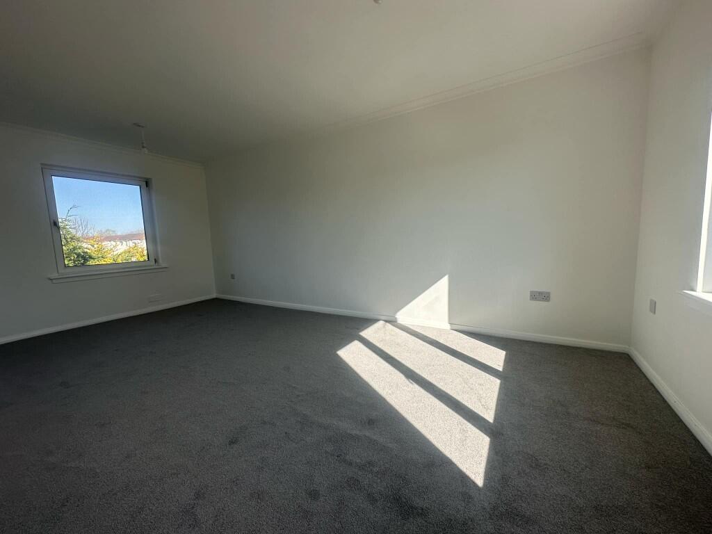 Dunvegan Place, Irvine, Ayrshire, KA12