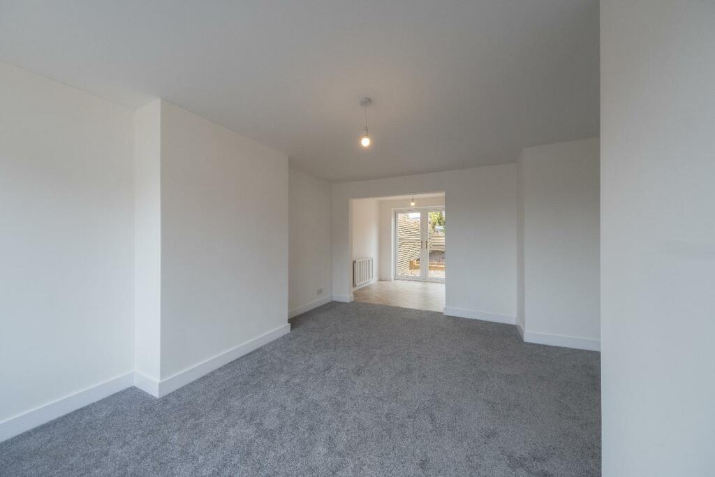 23 Oathills Drive-009.jpg