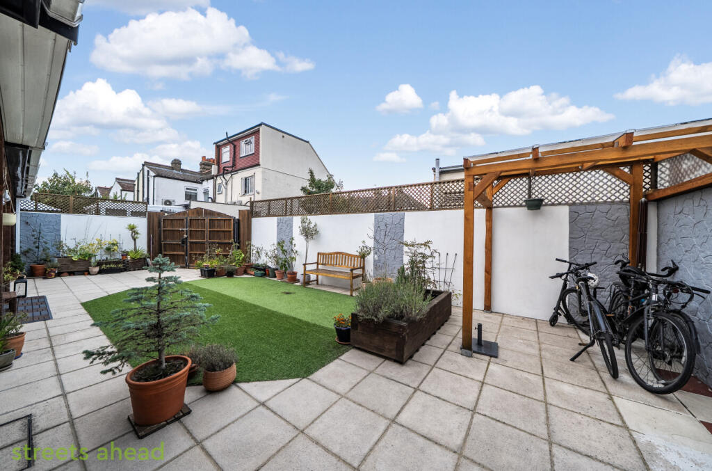 212db1b3-6e12-458...