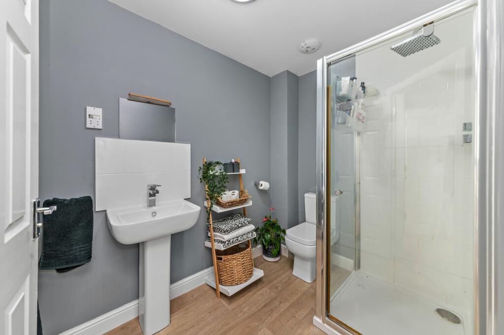 BEDROOM ONE EN-SUITE