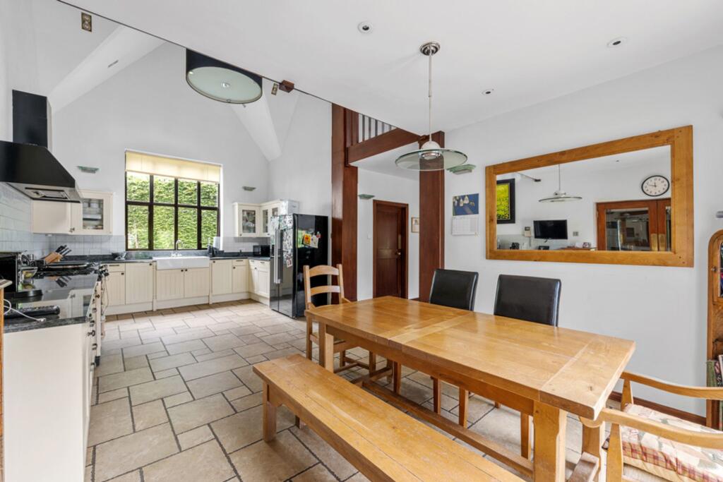 Kitchen-Breakfast Room