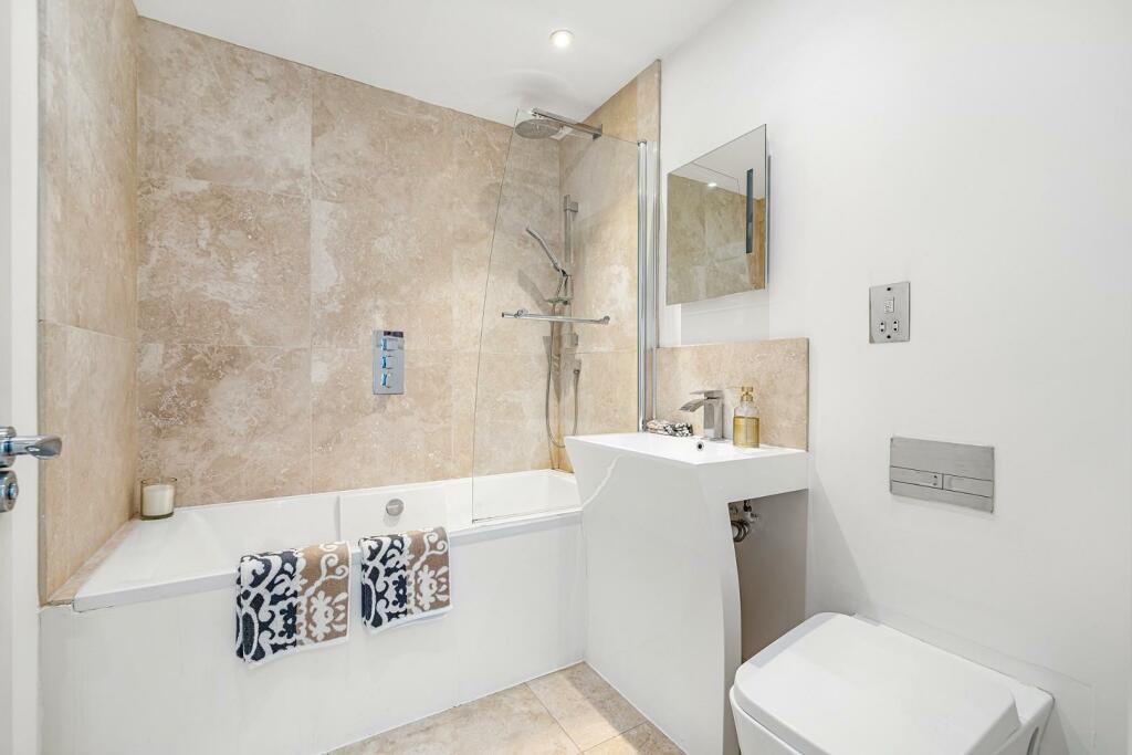 Bathroom.jpg