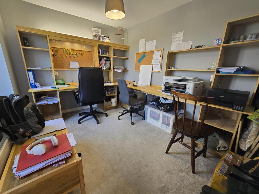 WhatsApp Image 2025-04-11 at 15.04.45_71083a16.jpg