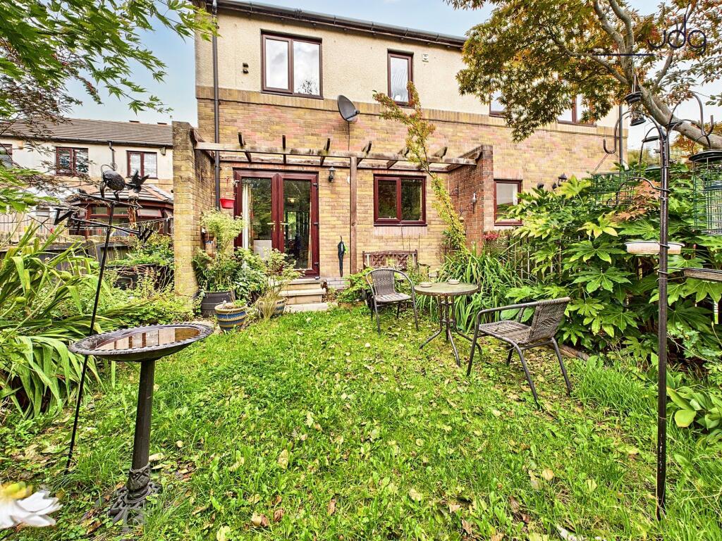 West Facing Rear Garden