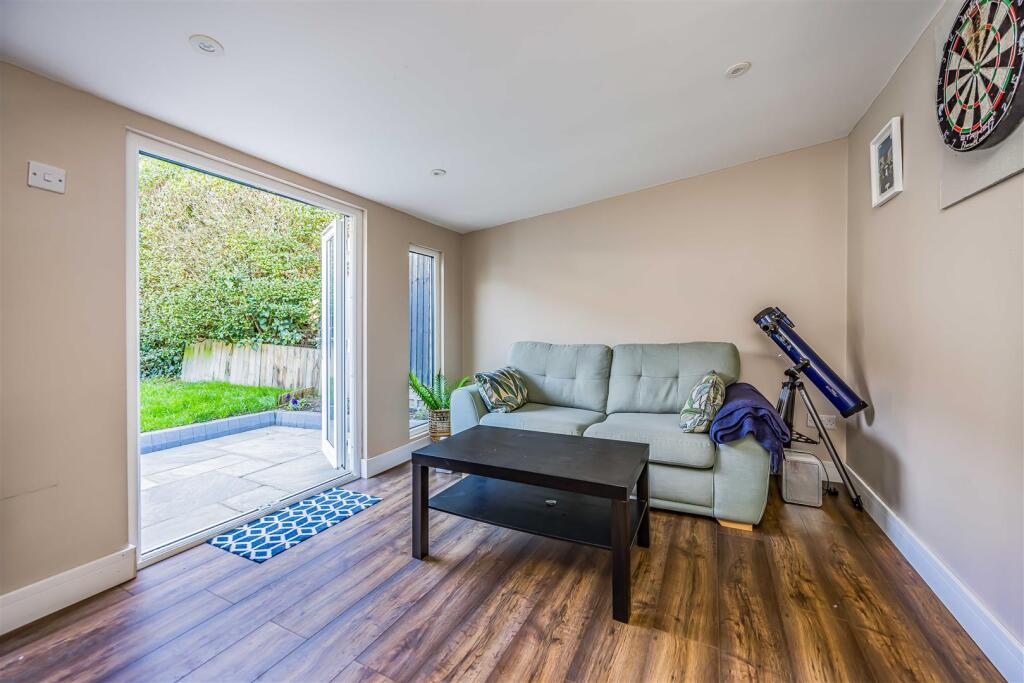 155 High Lawn Way, Havant-Small-PorticoMarketing-S