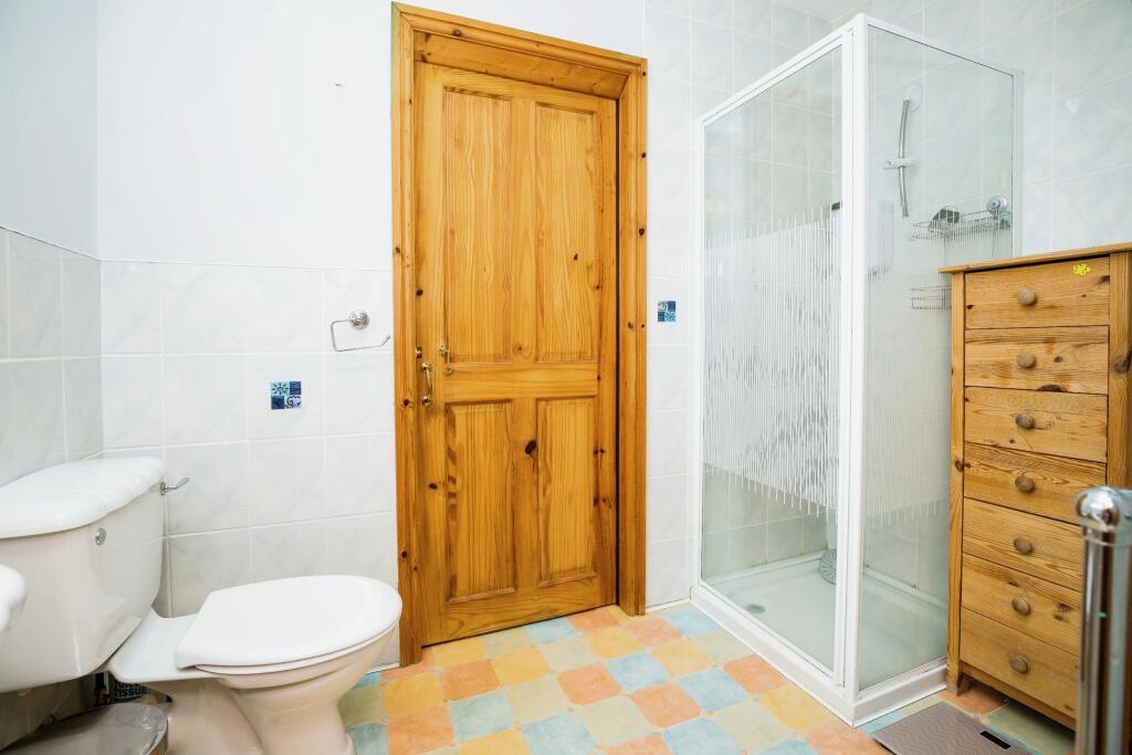 Jack &amp; Jill Bathroom