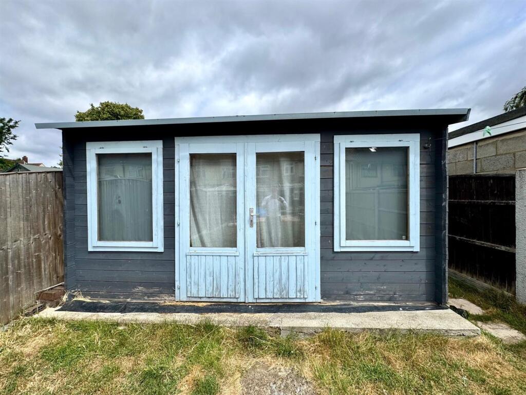 garden shed.jpg
