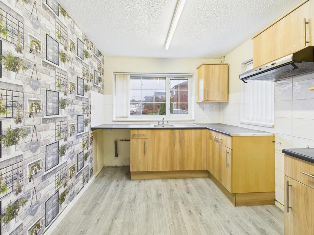 CAM04233G0-PR0045-STILL003