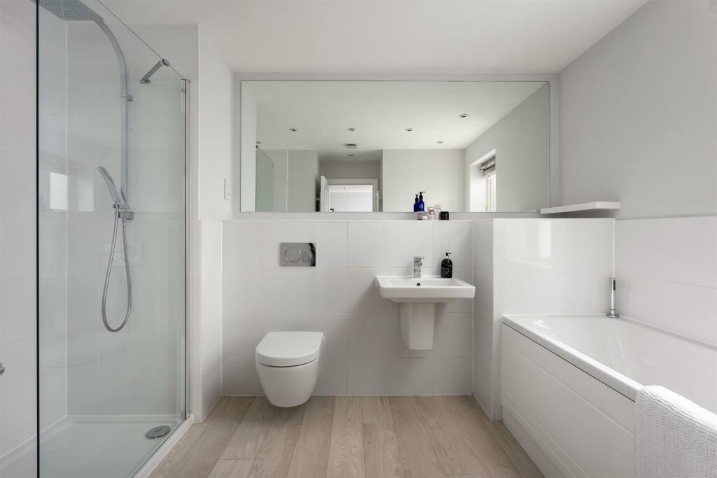 23 - 9 Gabell Road - GL53 9FA - Web.jpg