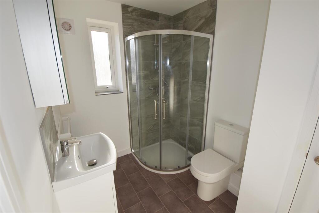 Shower room.jpg