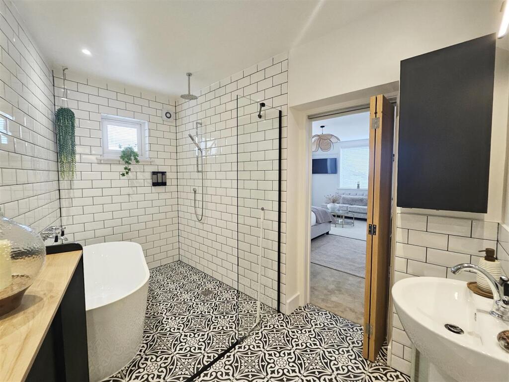 En-Suite (Master)