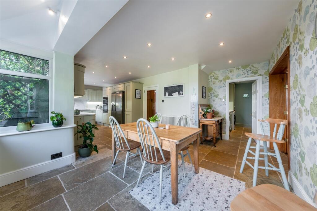 172 Swanlow Lane-010.jpg