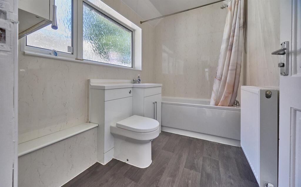 Bathroom to Rear
