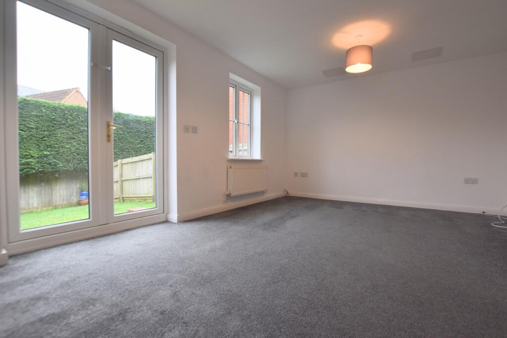 3 Whittington Chase lounge