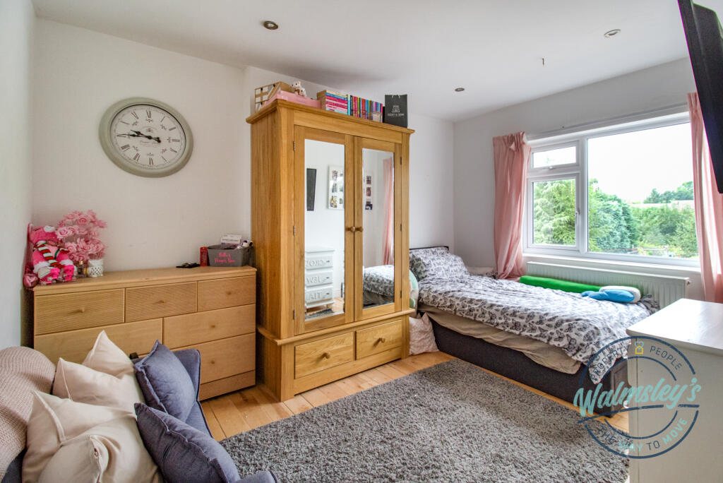 Rear double bedroom