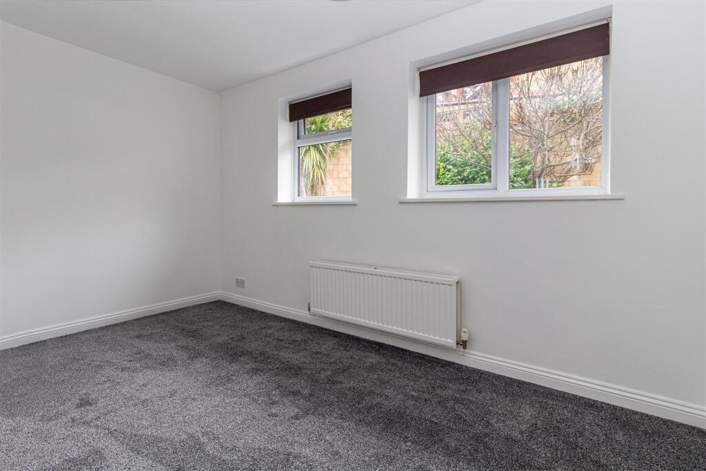 Bedroom2-3.jpg