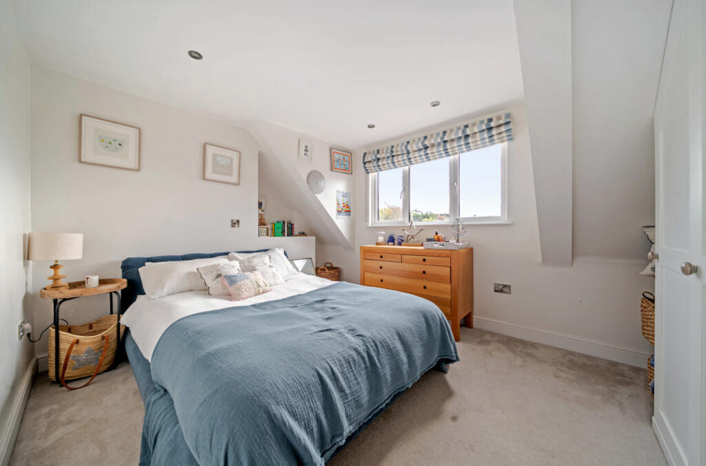 1369598-23-68f167...