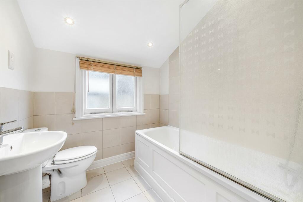 Bathroom.jpg