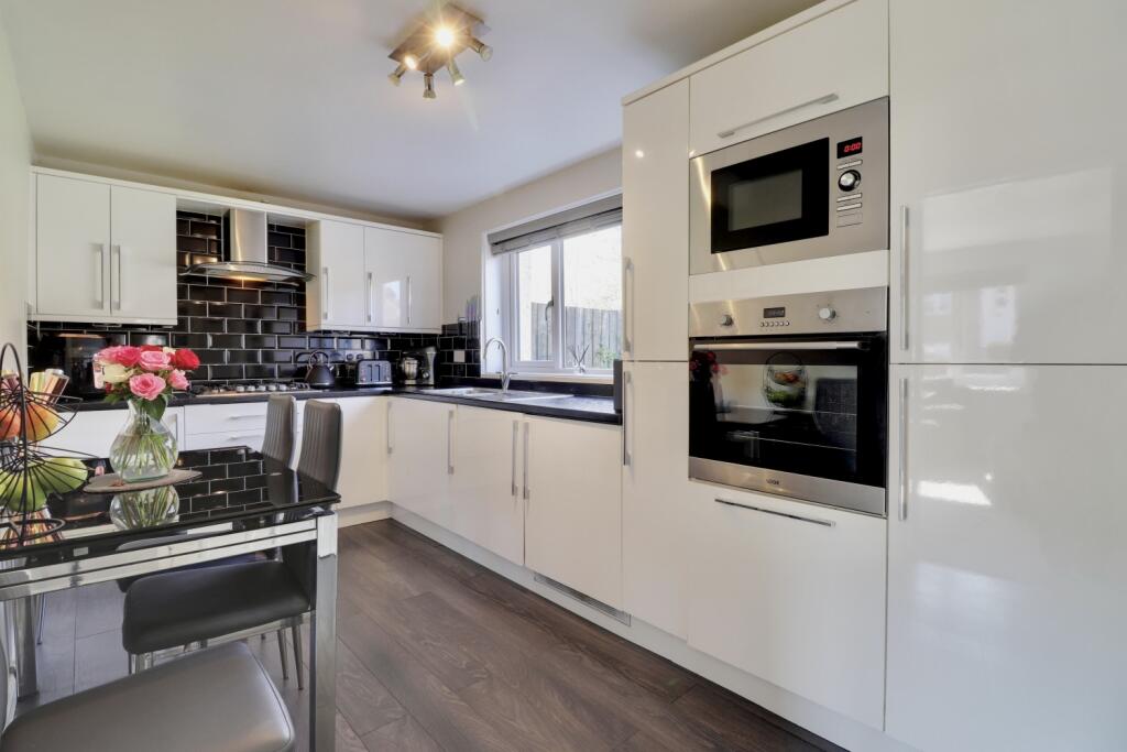 Dining kitchen