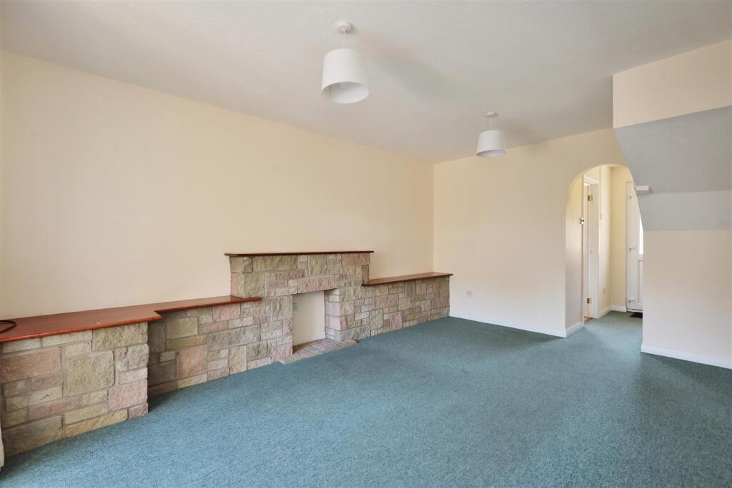 12 Taunton Way Hereford (26).jpg