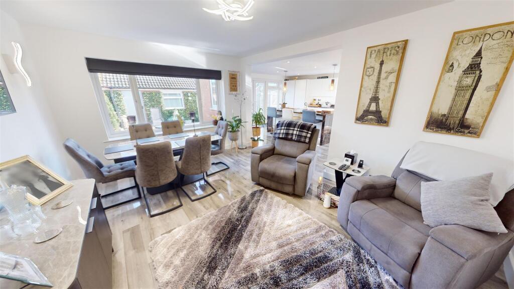 Seacroft Crescent Dining Room