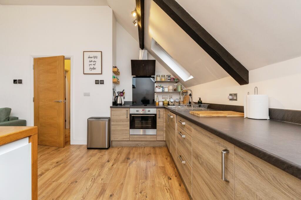 Kitchen / Living Room 6