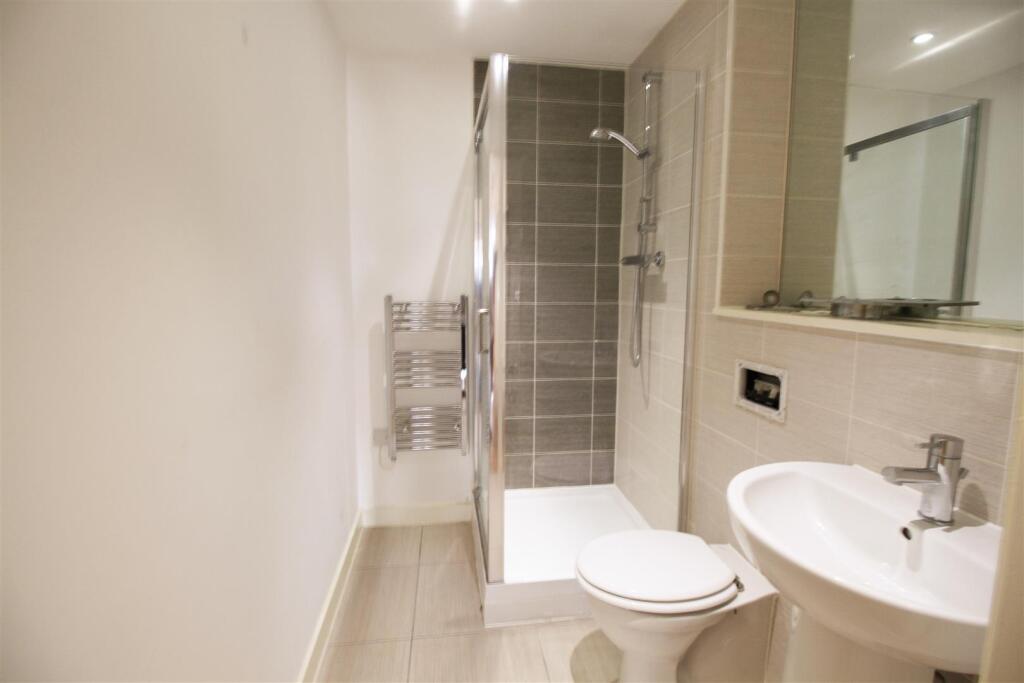 Shower room.jpg