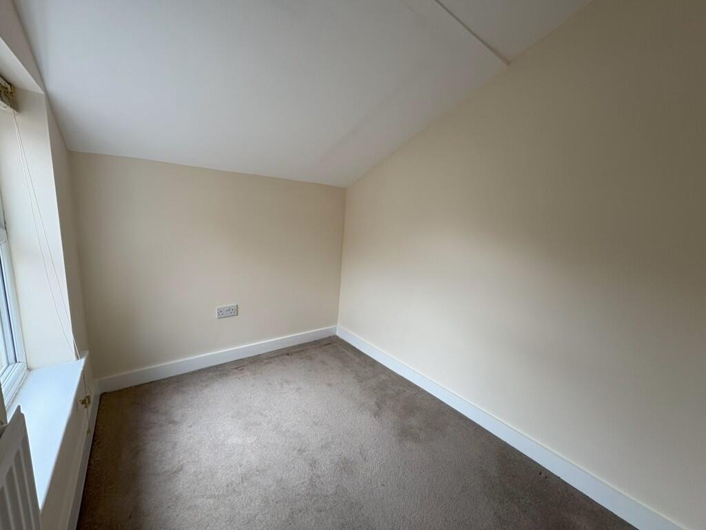 26 Esdelle Street - 250819 - Bedroom  Small  - 2 T202508191320.jpeg